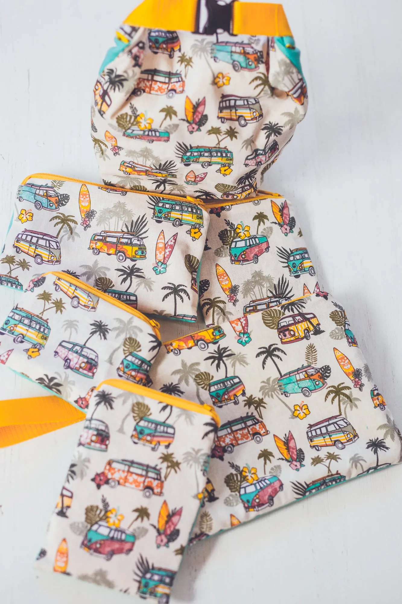 HIPPY SURF VAN BIKINI BAG